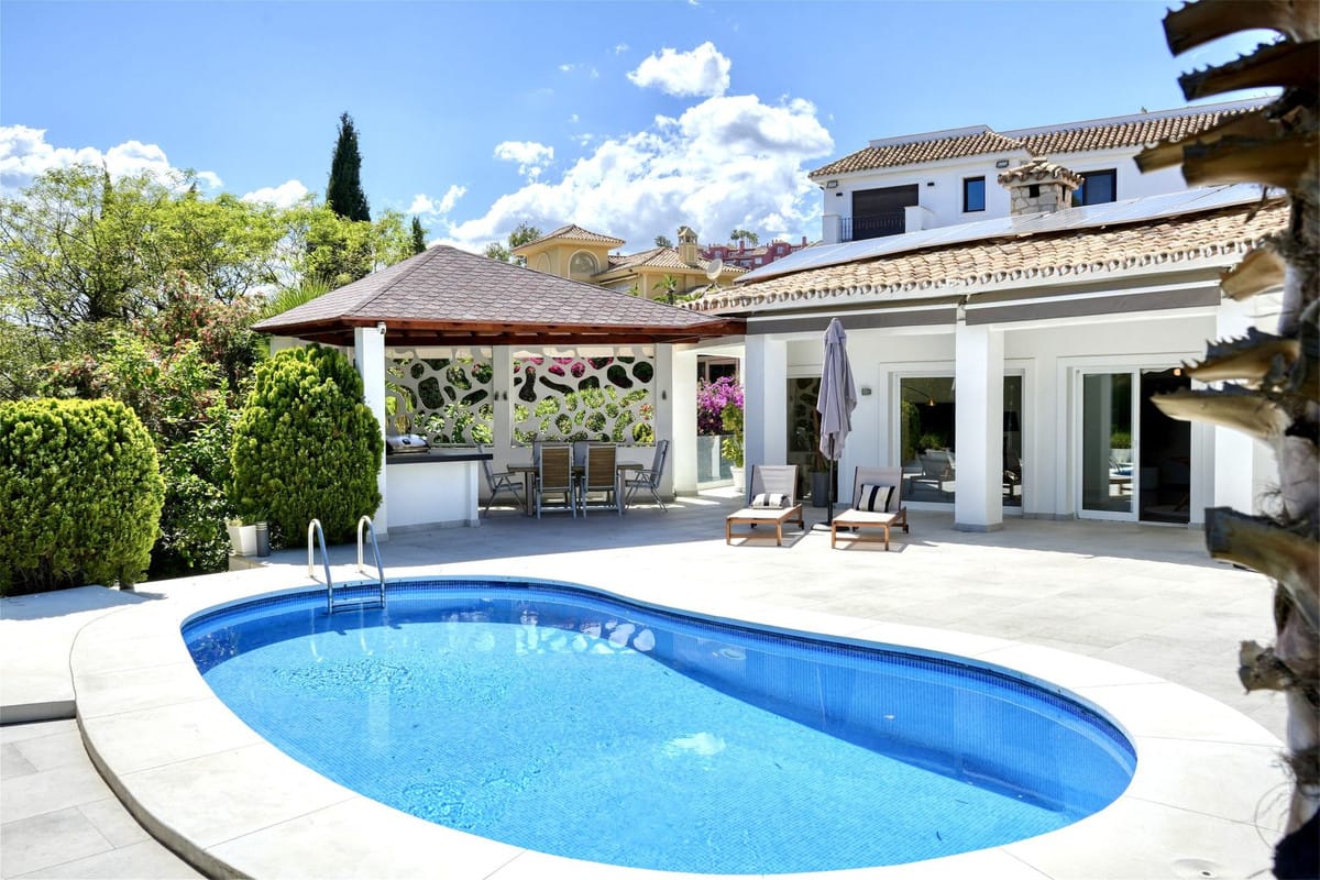 4 bedroom Villa For Sale