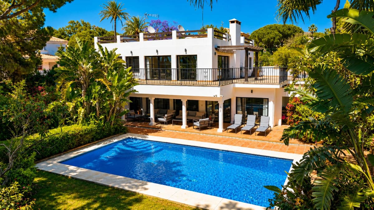 6 bedroom Villa For Sale