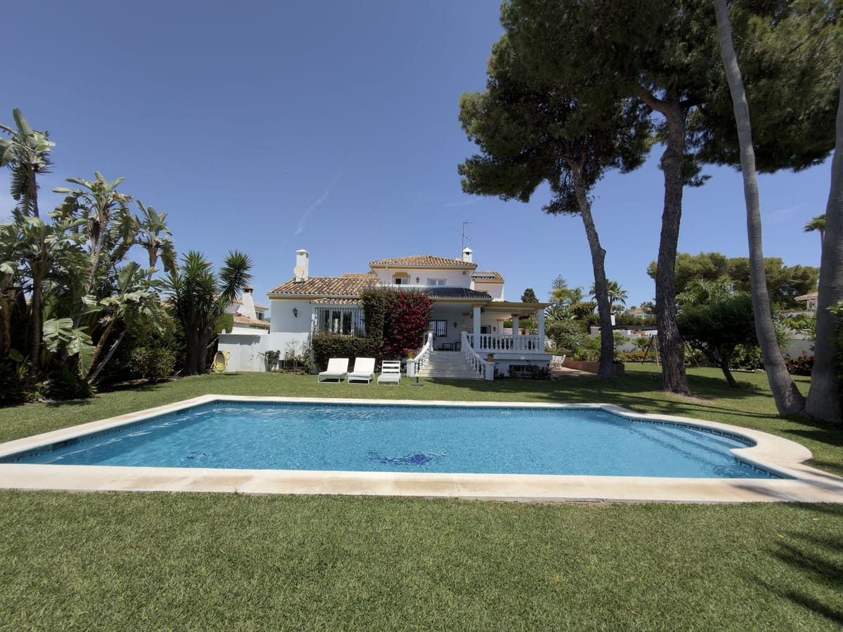4 bedroom Villa For Sale