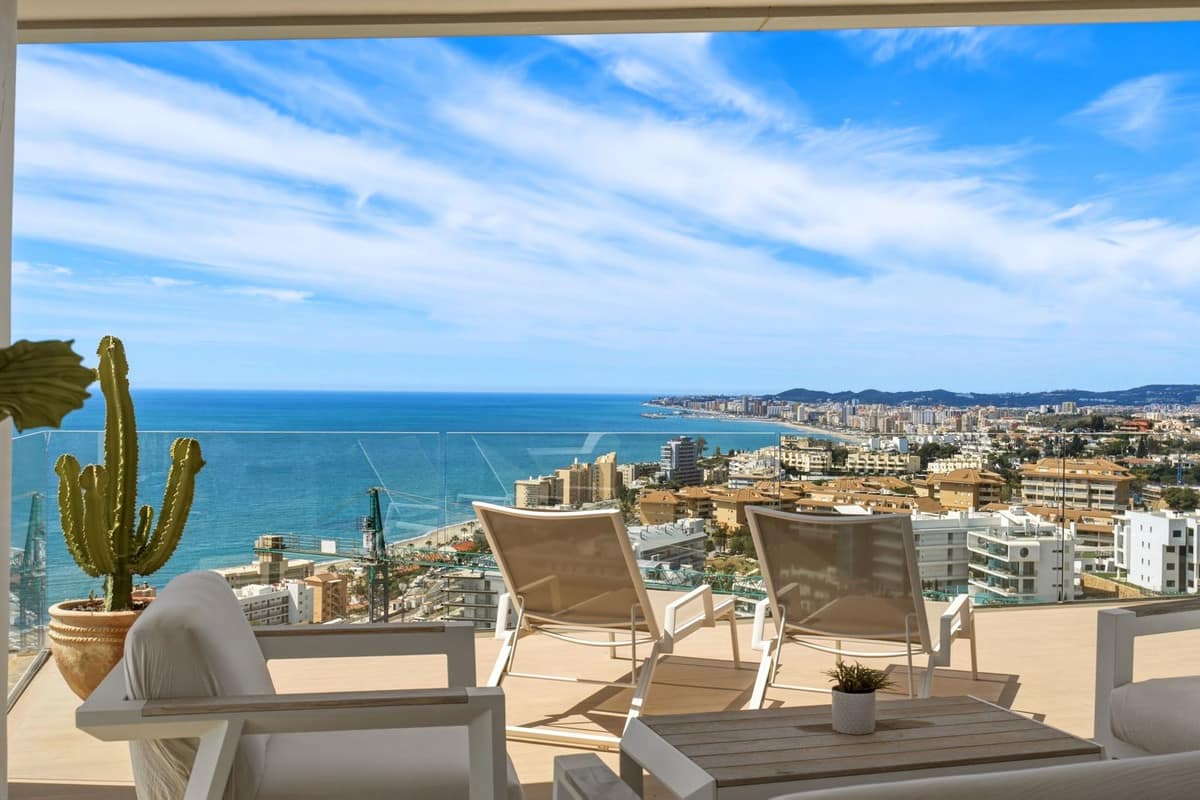 4 bedroom Apartment For Sale