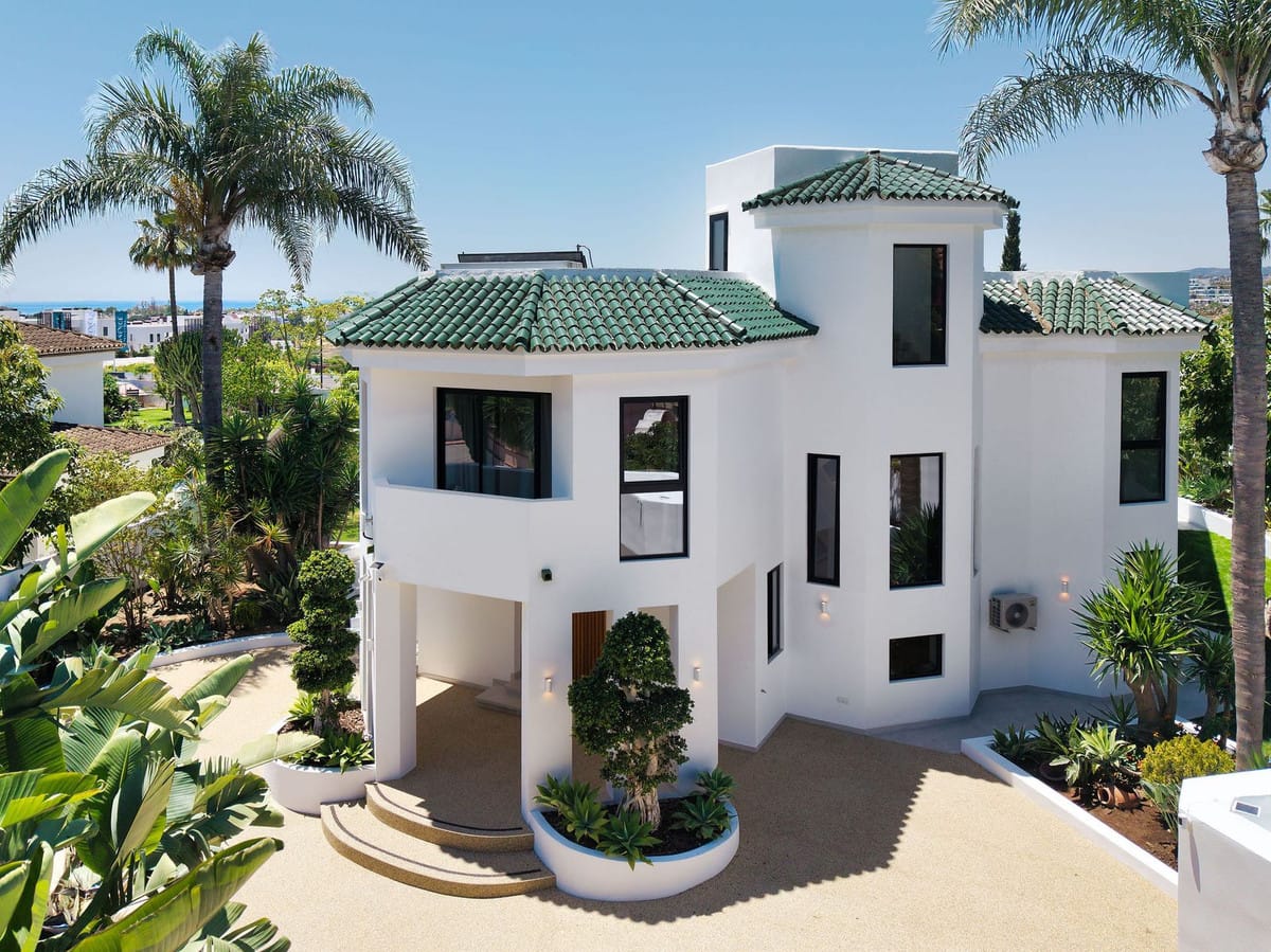 6 bedroom Villa For Sale