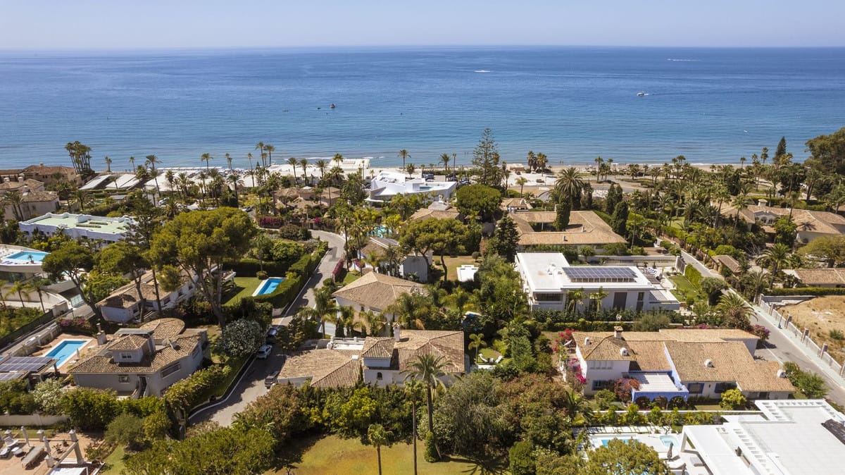 5 bedroom Villa For Sale