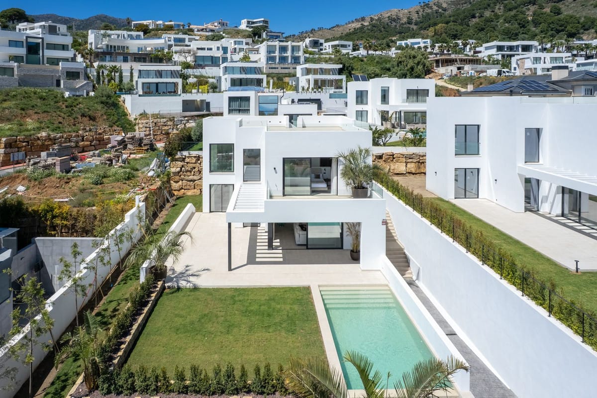 4 bedroom Villa For Sale