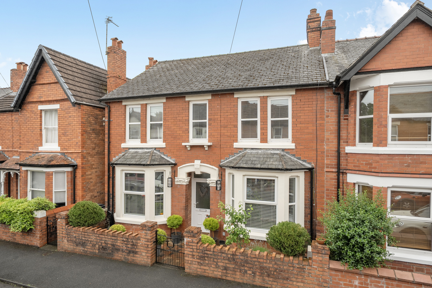 4 bedroom Semi-detached house For Sale