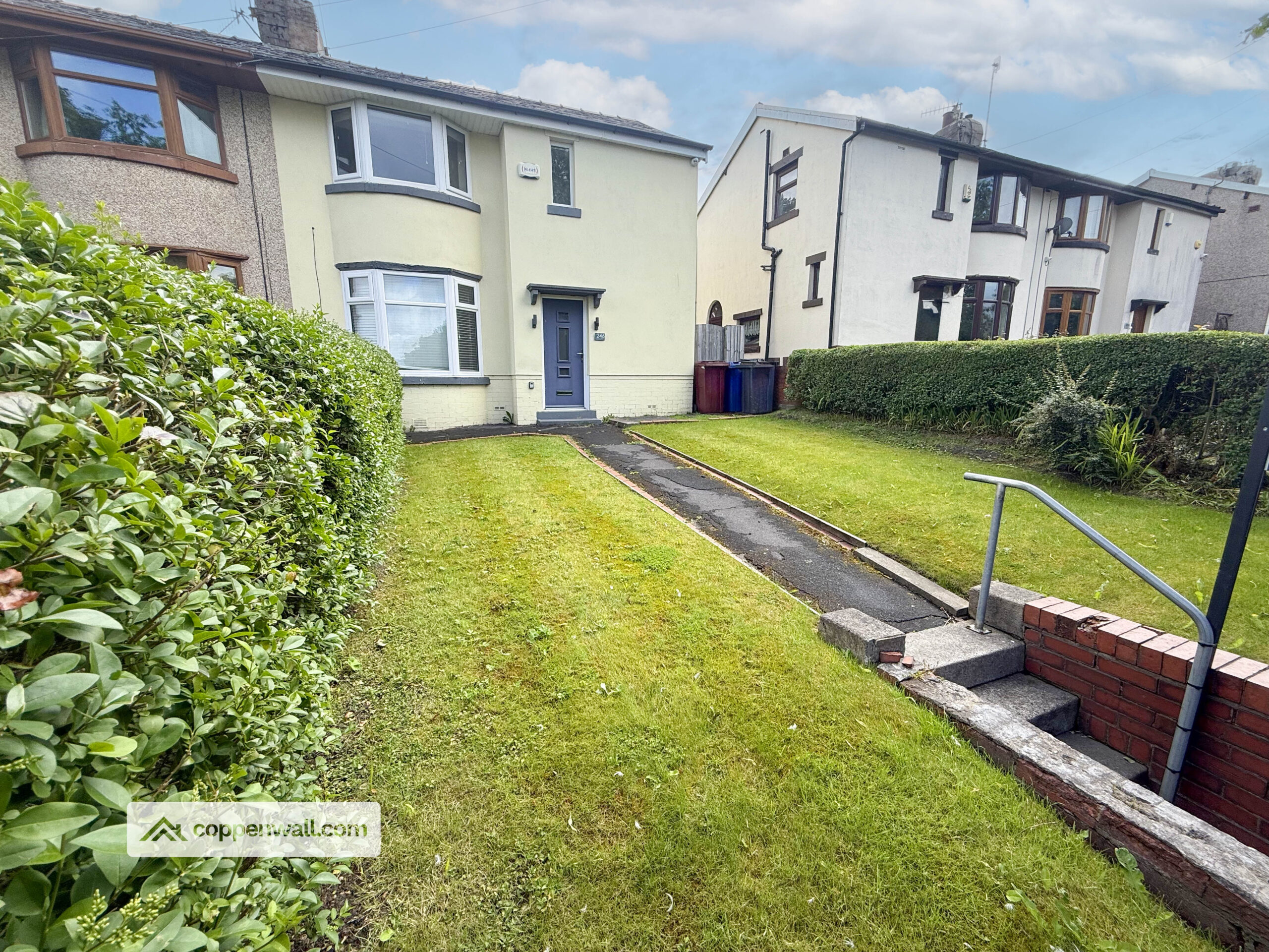 3 bedroom Semi-detached house For Sale