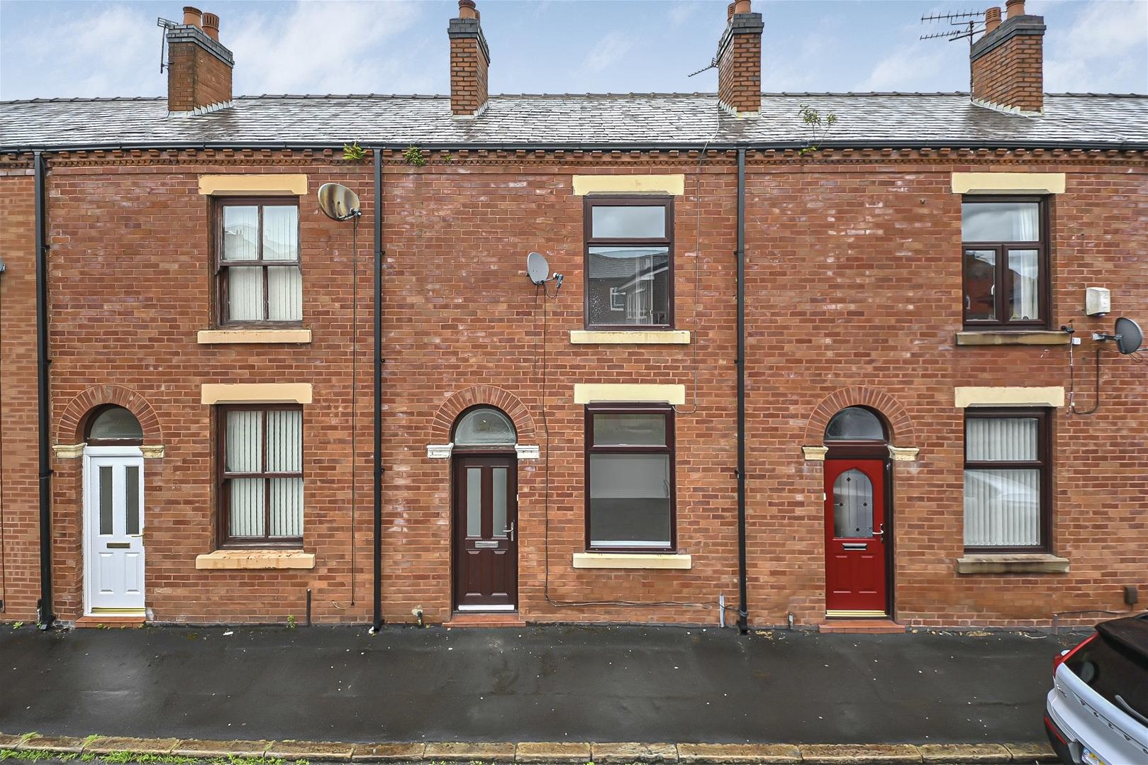 2 bedroom Terraced House Under Offer