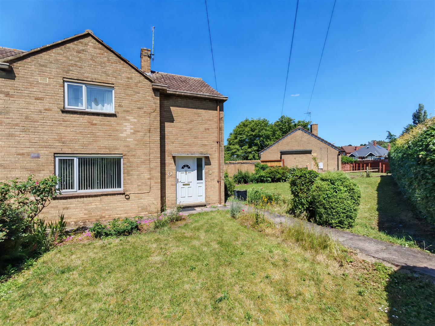 3 bedroom Semi-detached house For Sale