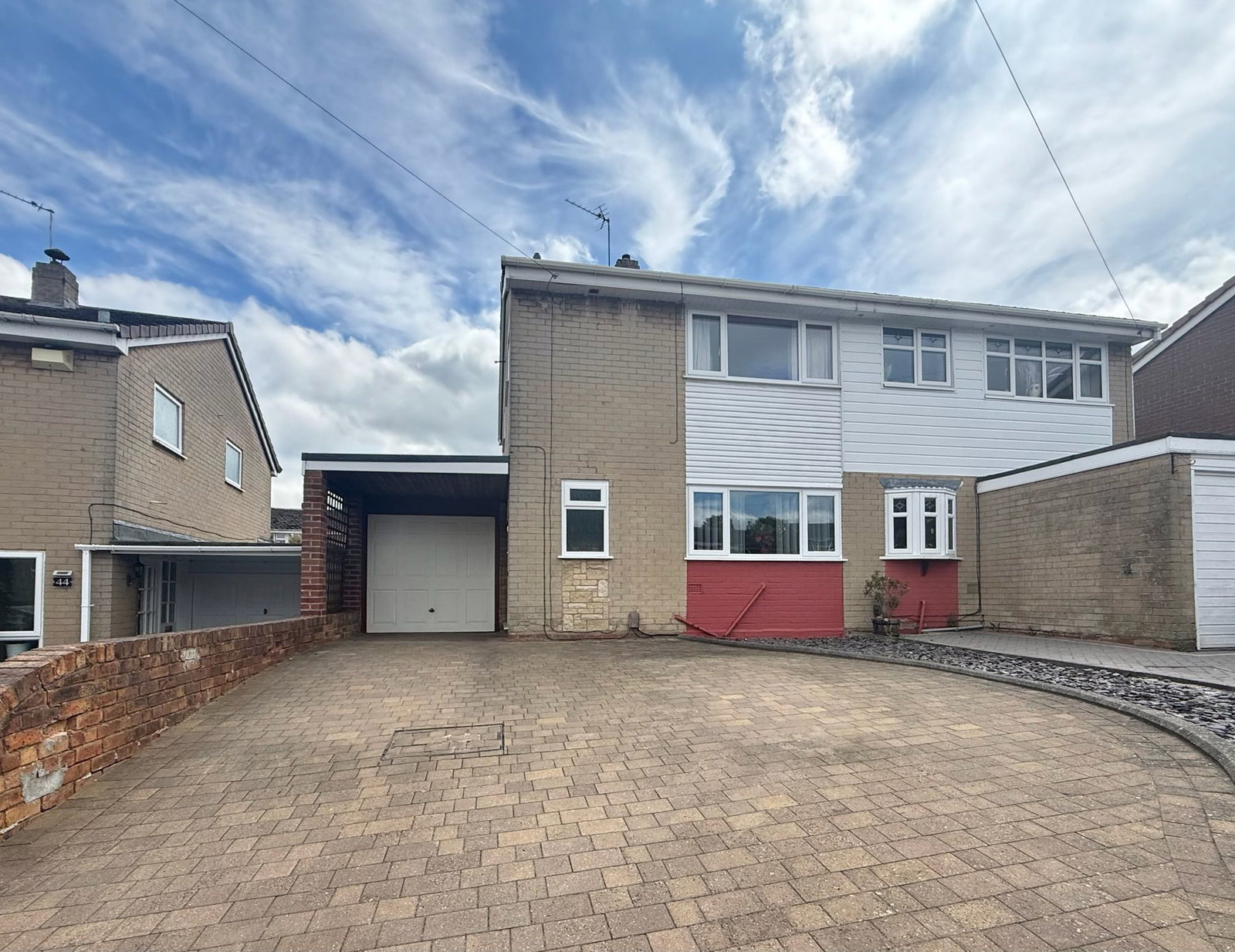 3 bedroom Semi-detached house For Sale