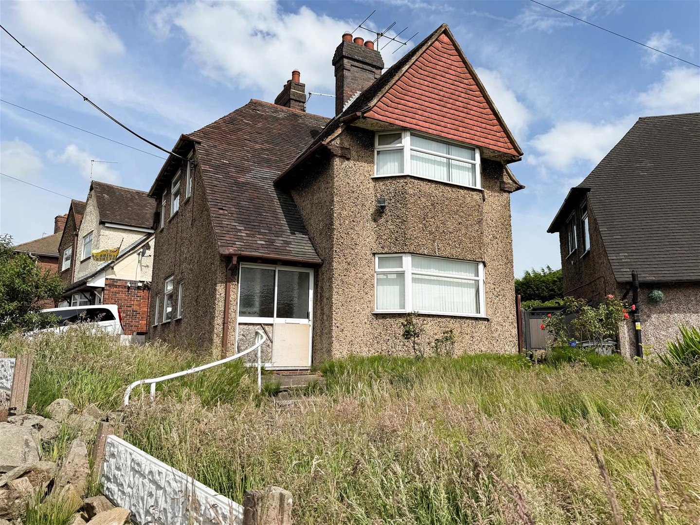 3 bedroom Link detached house Under Offer