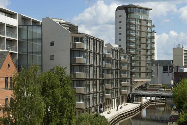 3 bedroom Apartment For Sale