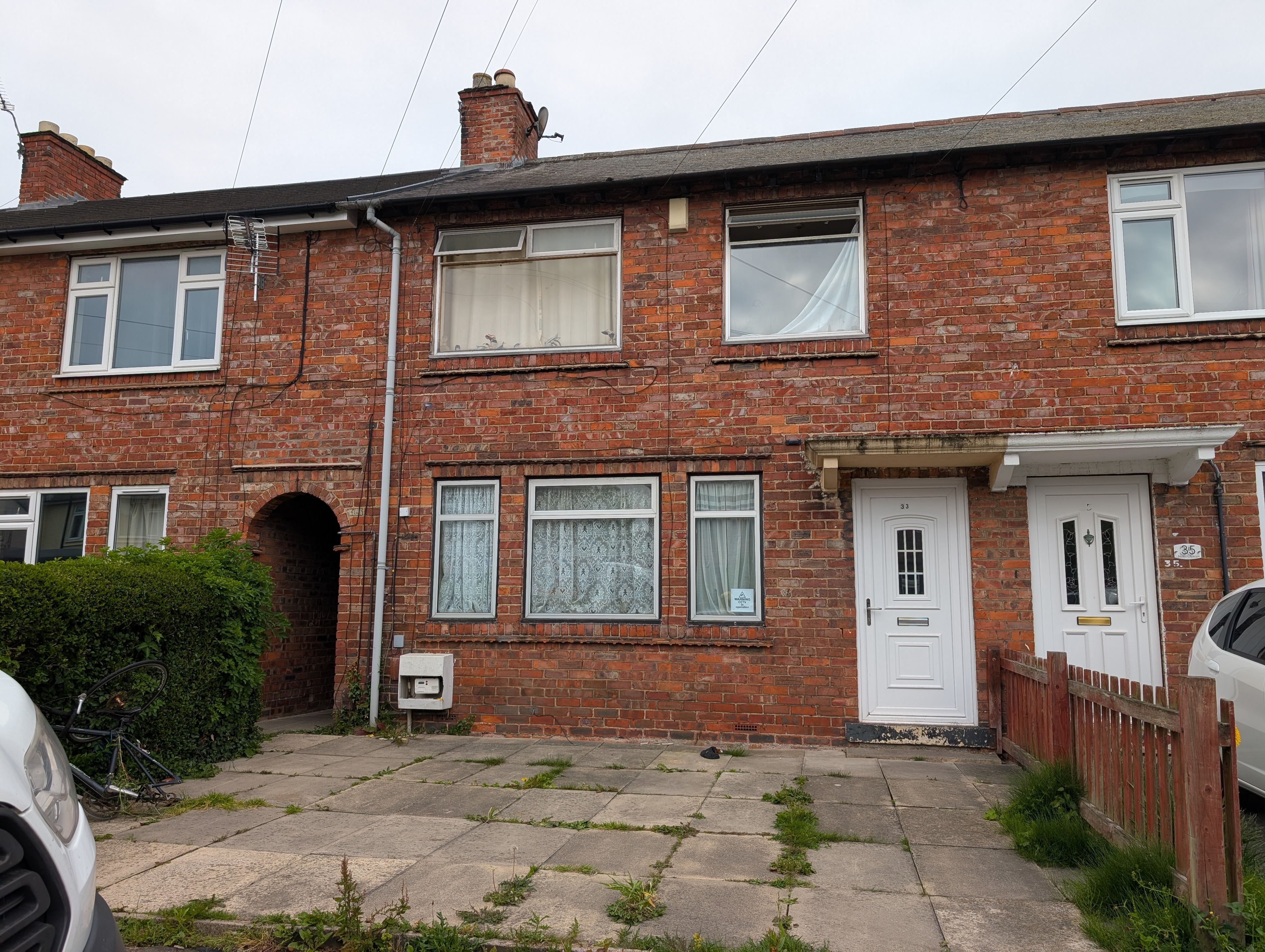  Terraced House For Sale