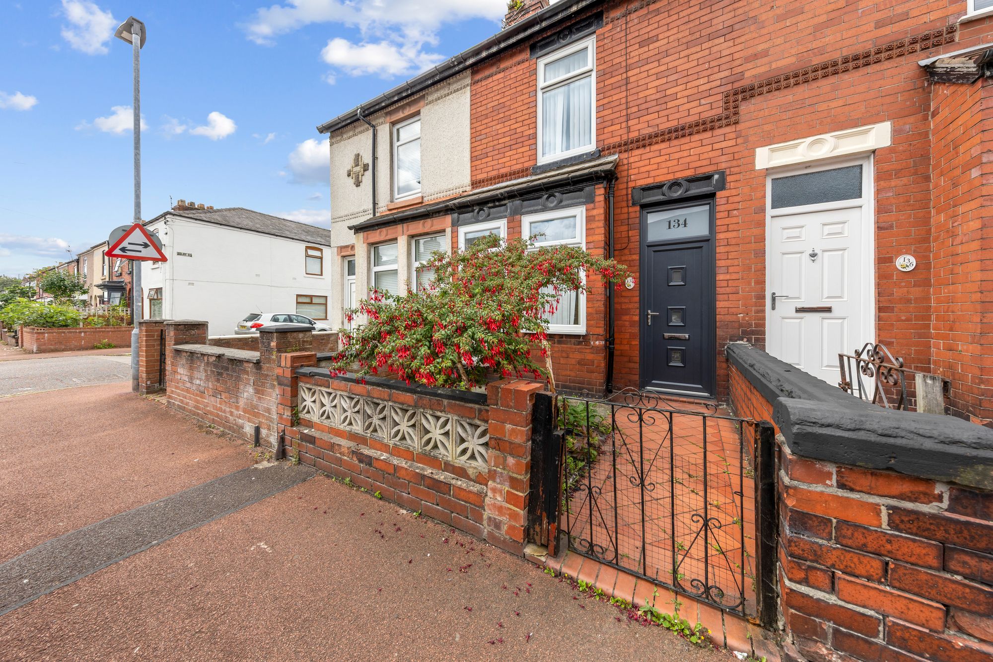 2 bedroom Terraced House Under Offer