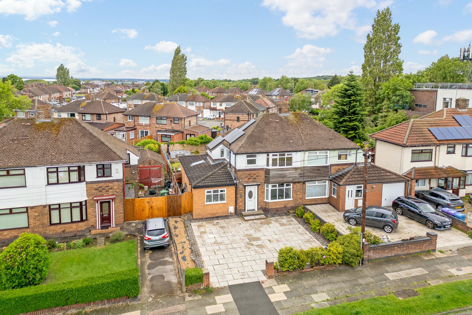 4 bedroom Semi-detached house For Sale