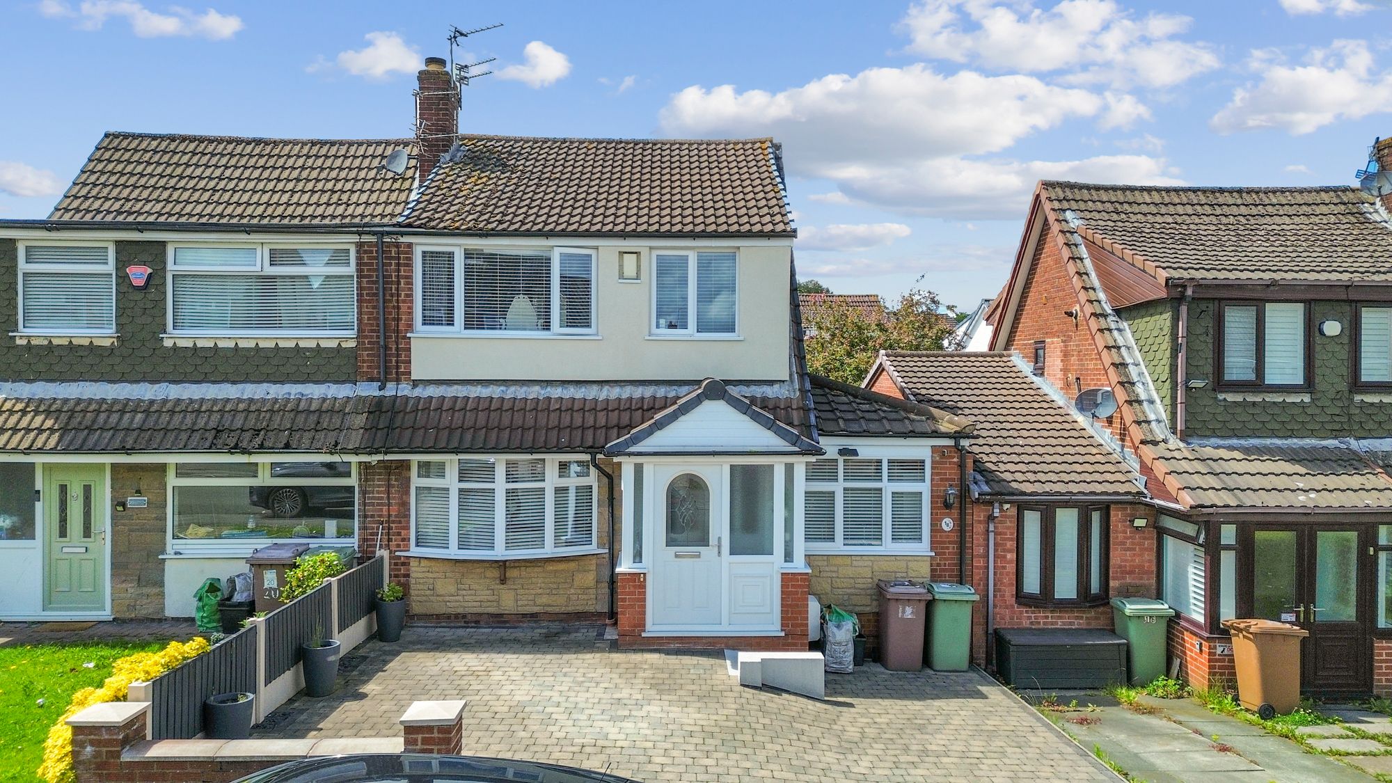 3 bedroom Semi-detached house For Sale