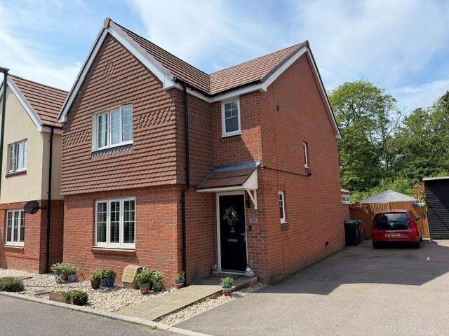 3 bedroom Detached house For Sale