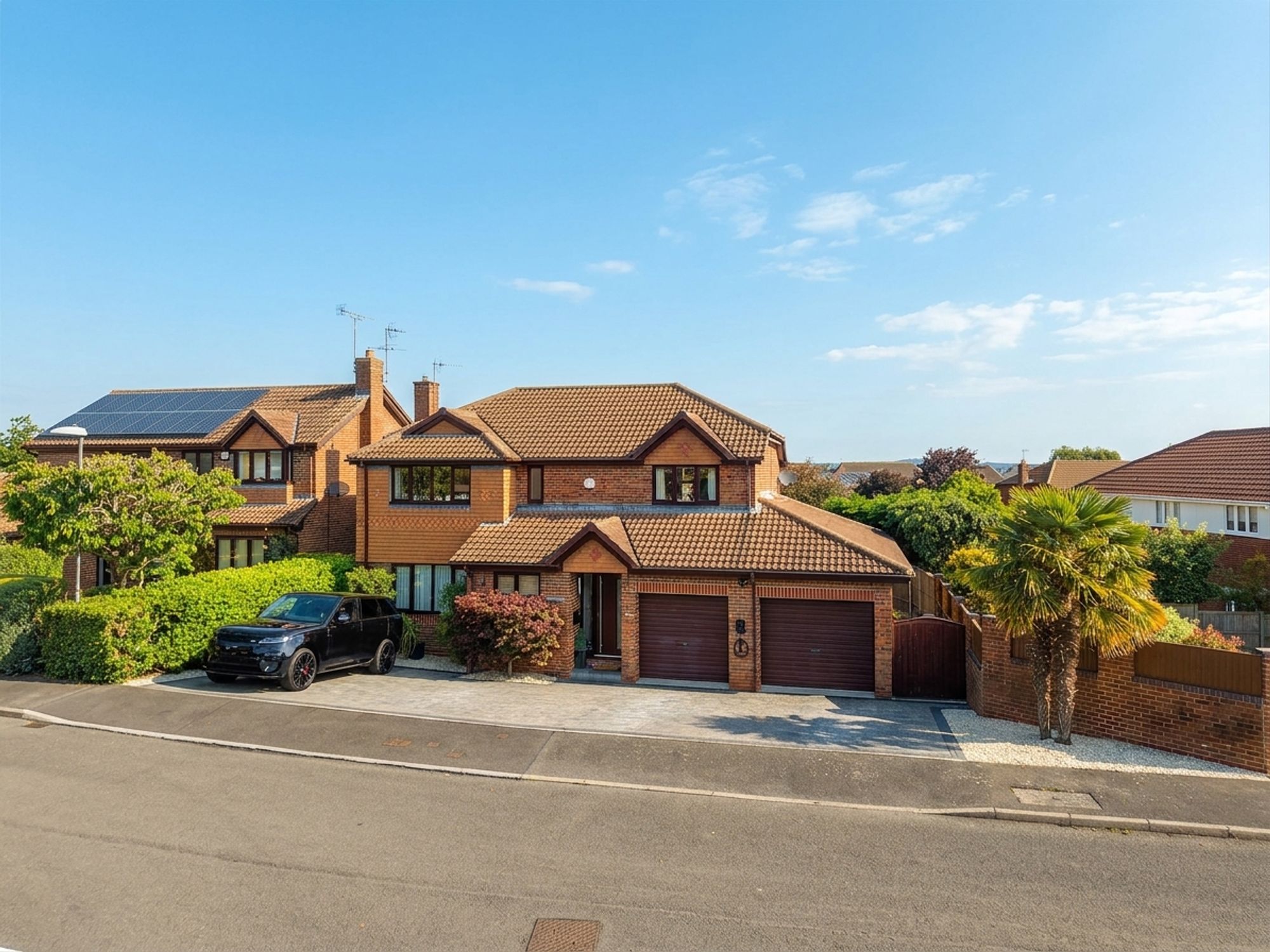 4 bedroom Detached house Under Offer