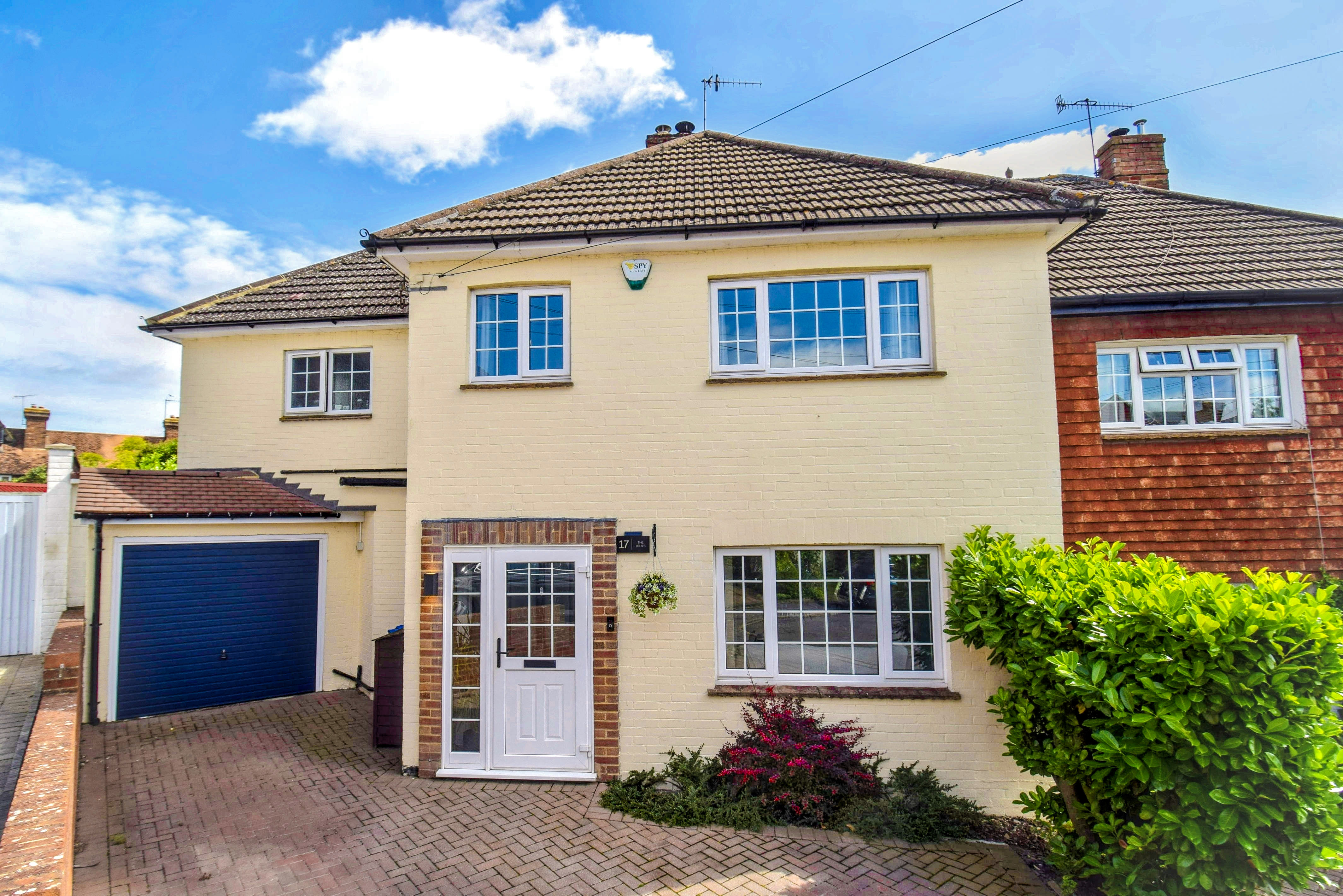 4 bedroom Semi-detached house For Sale