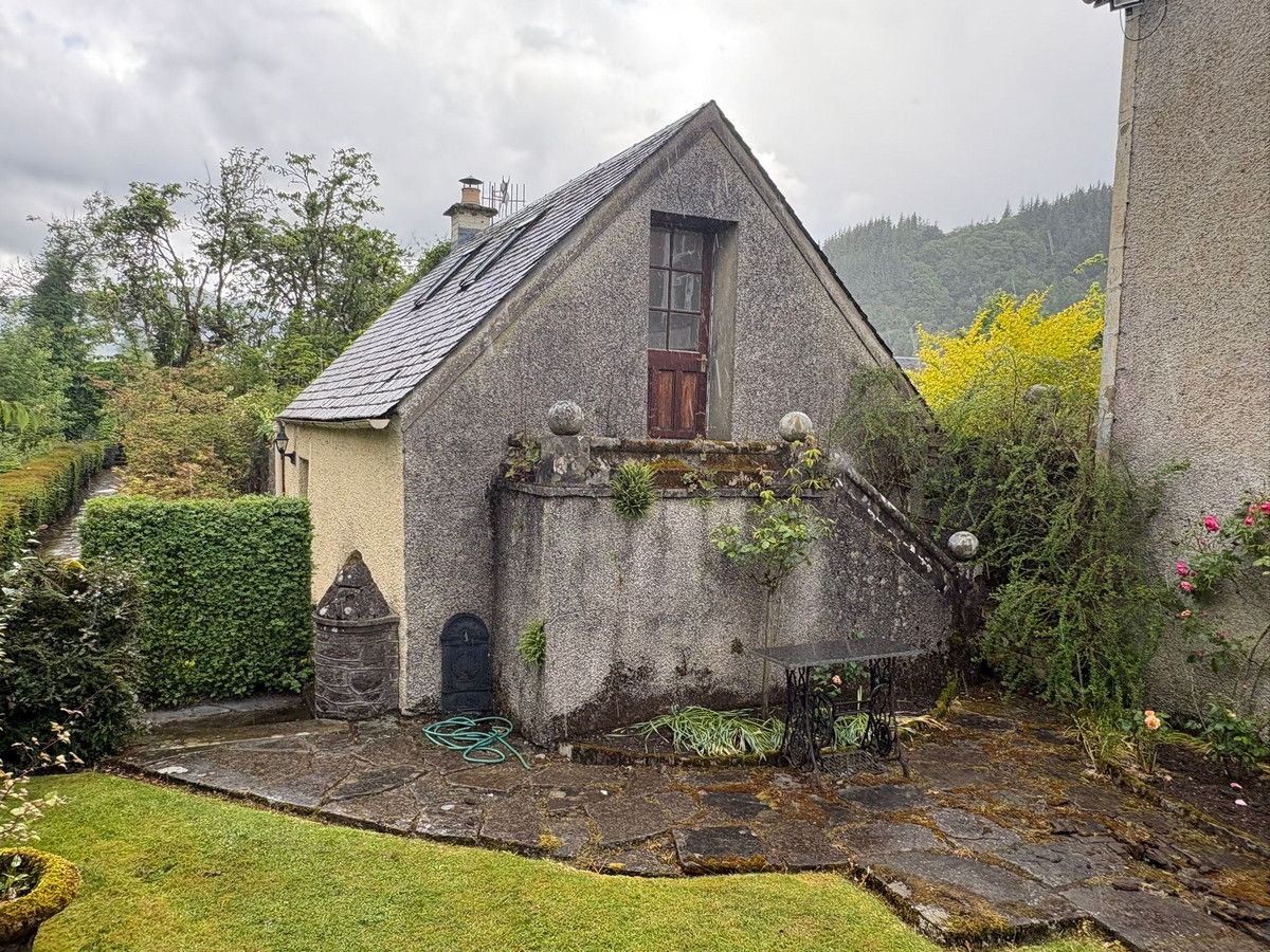 1 bedroom Detached house To Let