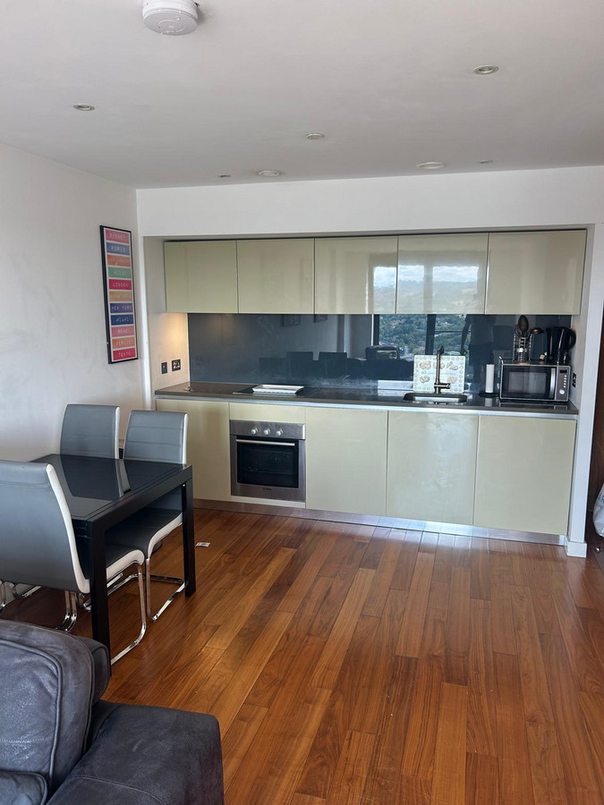 1 bedroom Apartment To Let