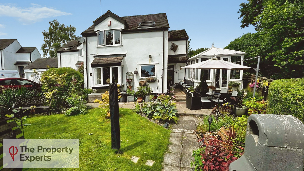 3 bedroom Detached house For Sale
