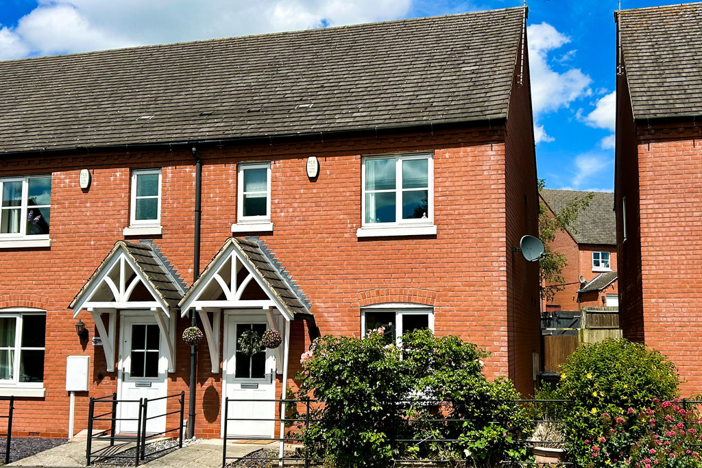 3 bedroom  For Sale