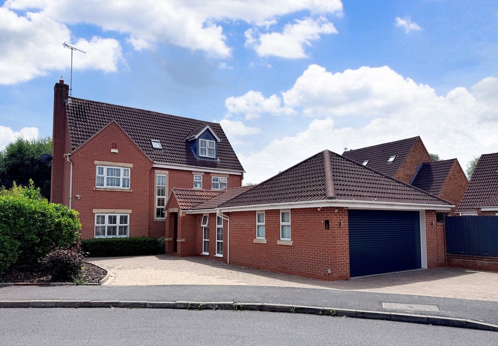 5 bedroom Detached house For Sale