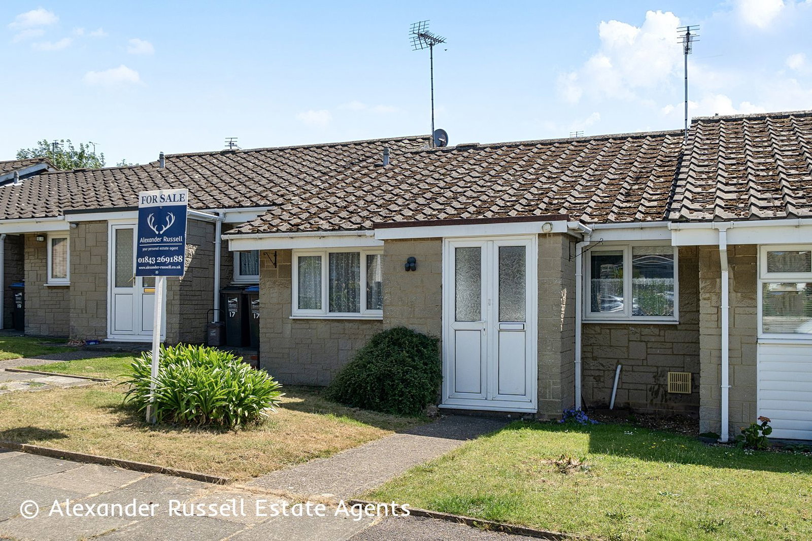 2 bedroom Terraced bungalow For Sale