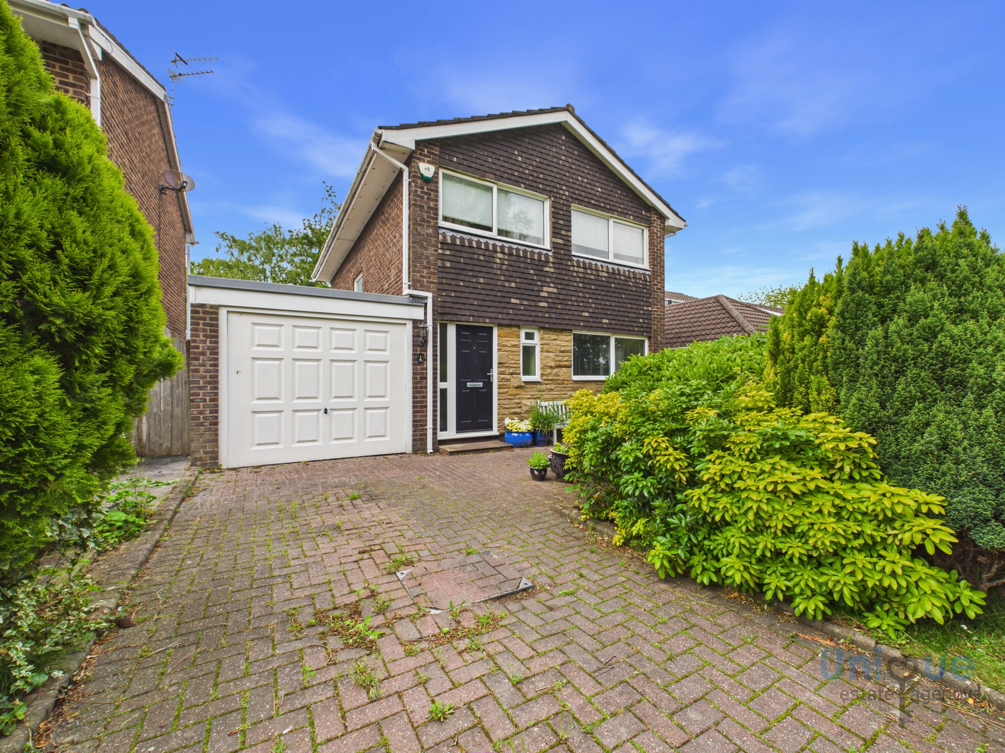 4 bedroom Detached house Under Offer