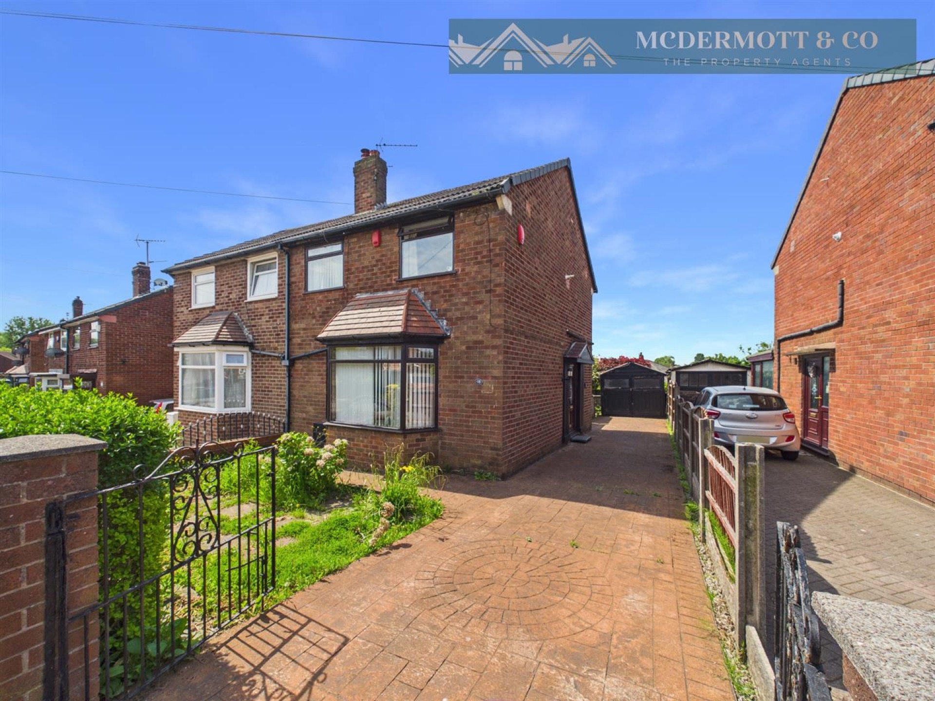 3 bedroom Semi-detached house For Sale