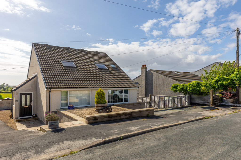 4 bedroom Link detached house For Sale