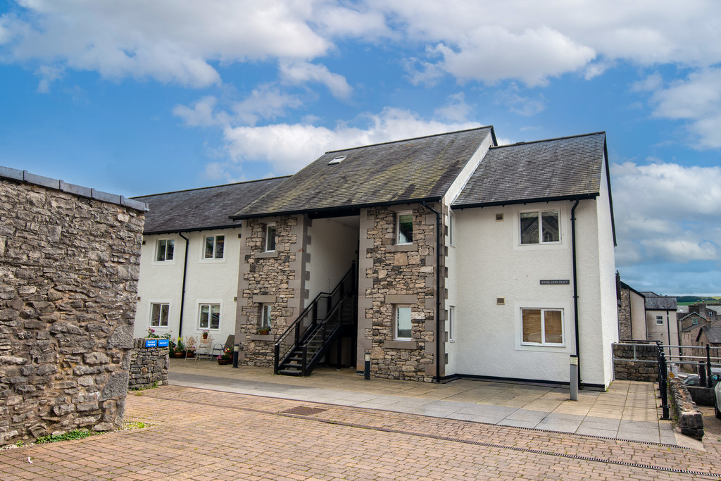 2 bedroom Block of Apartments For Sale
