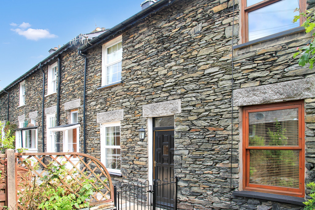 2 bedroom Cottage For Sale