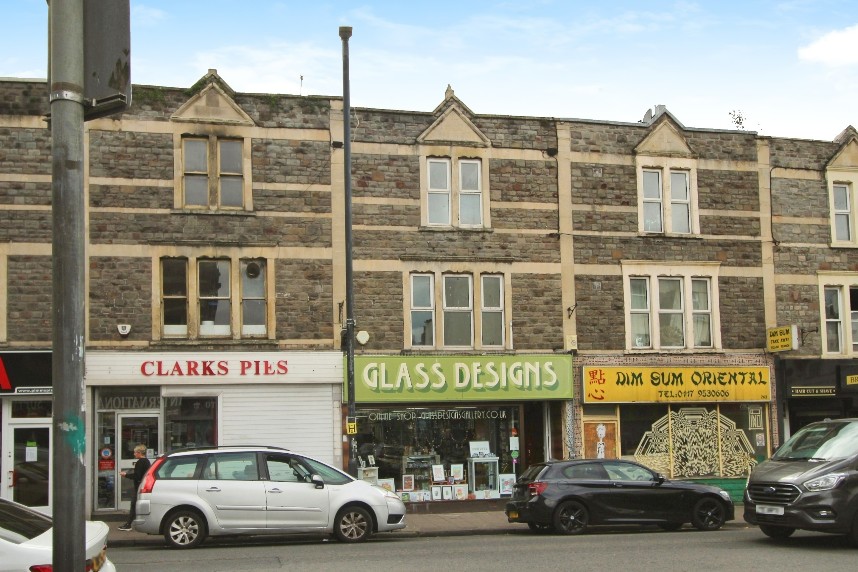 5 bedroom Flat To Let