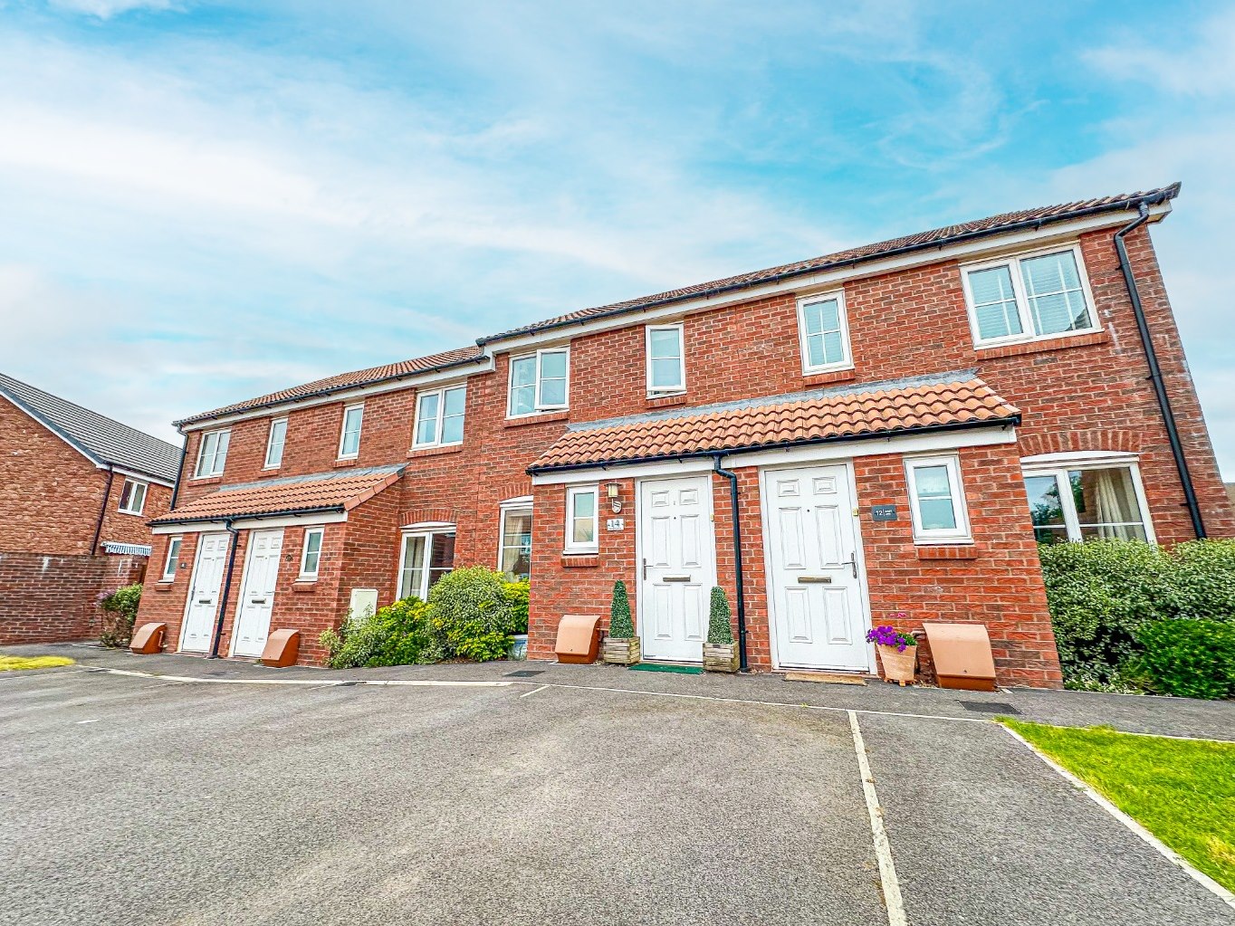 2 bedroom House (unspecified) For Sale