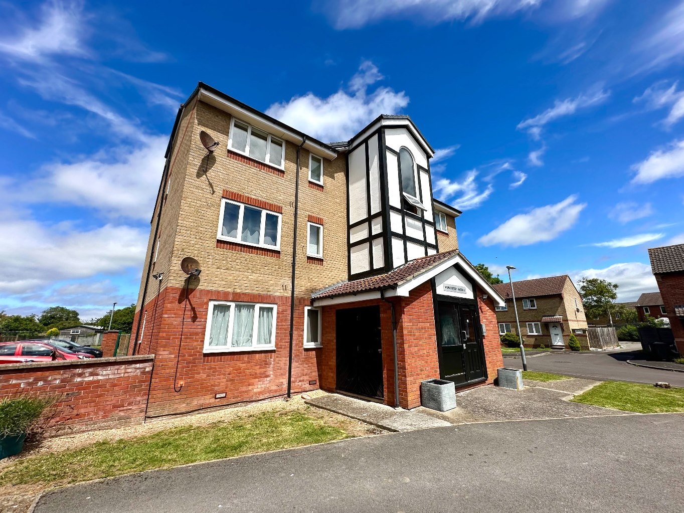 1 bedroom Apartment Let