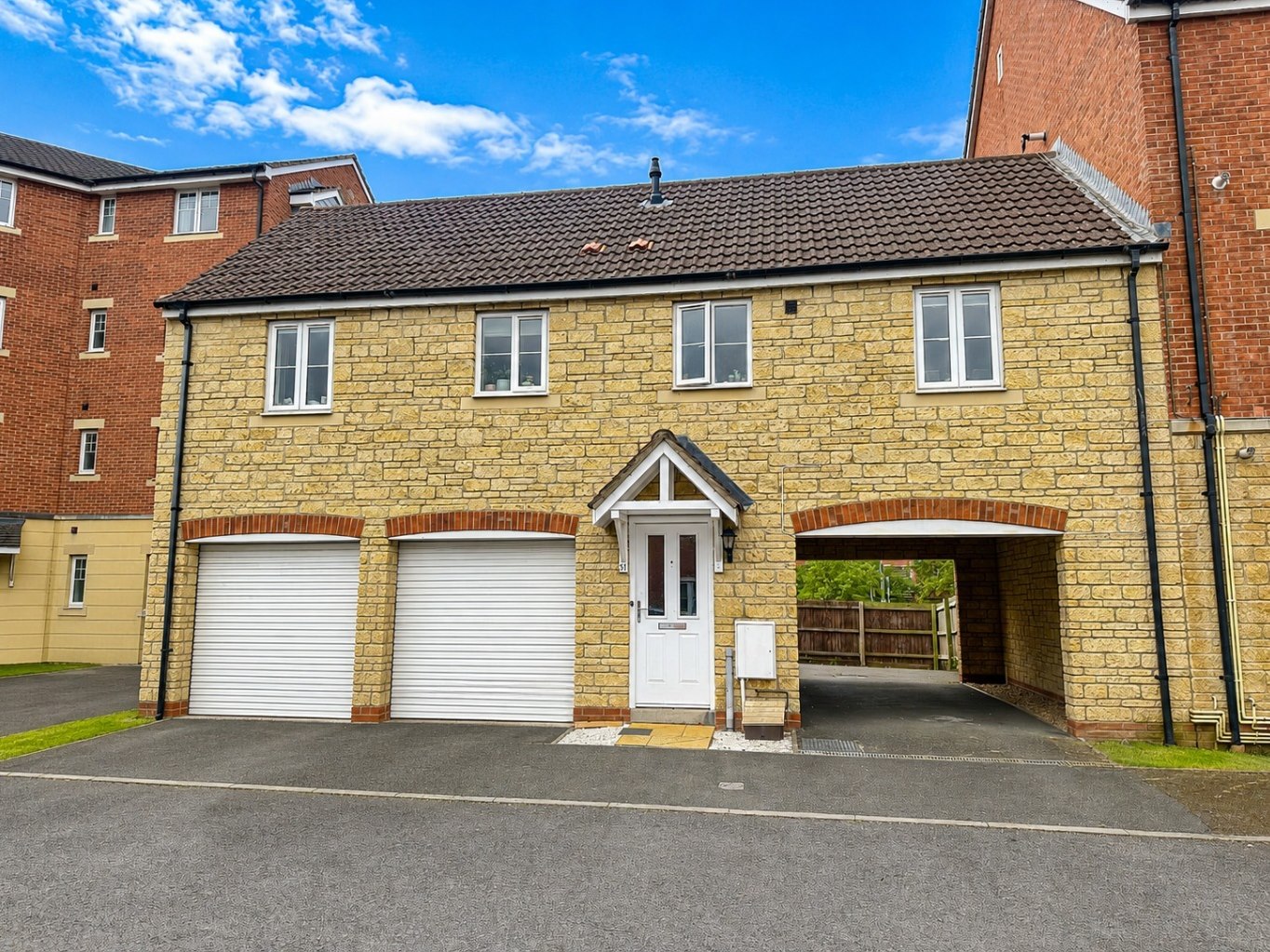 2 bedroom House (unspecified) For Sale