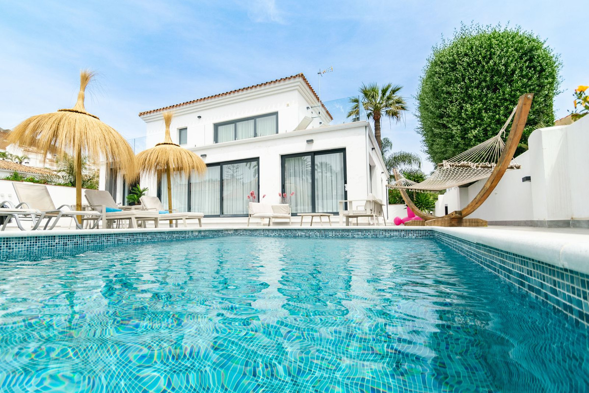 4 bedroom Villa For Sale