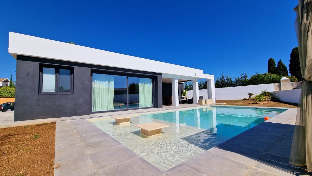 3 bedroom Villa For Sale