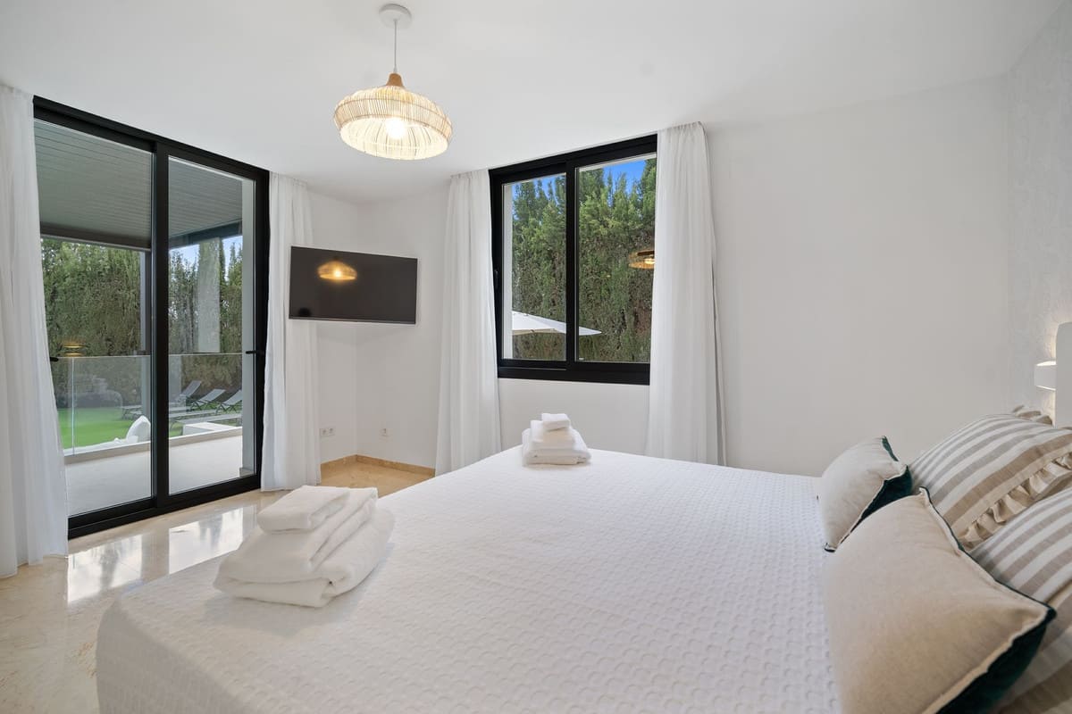 5 bedroom Villa For Sale