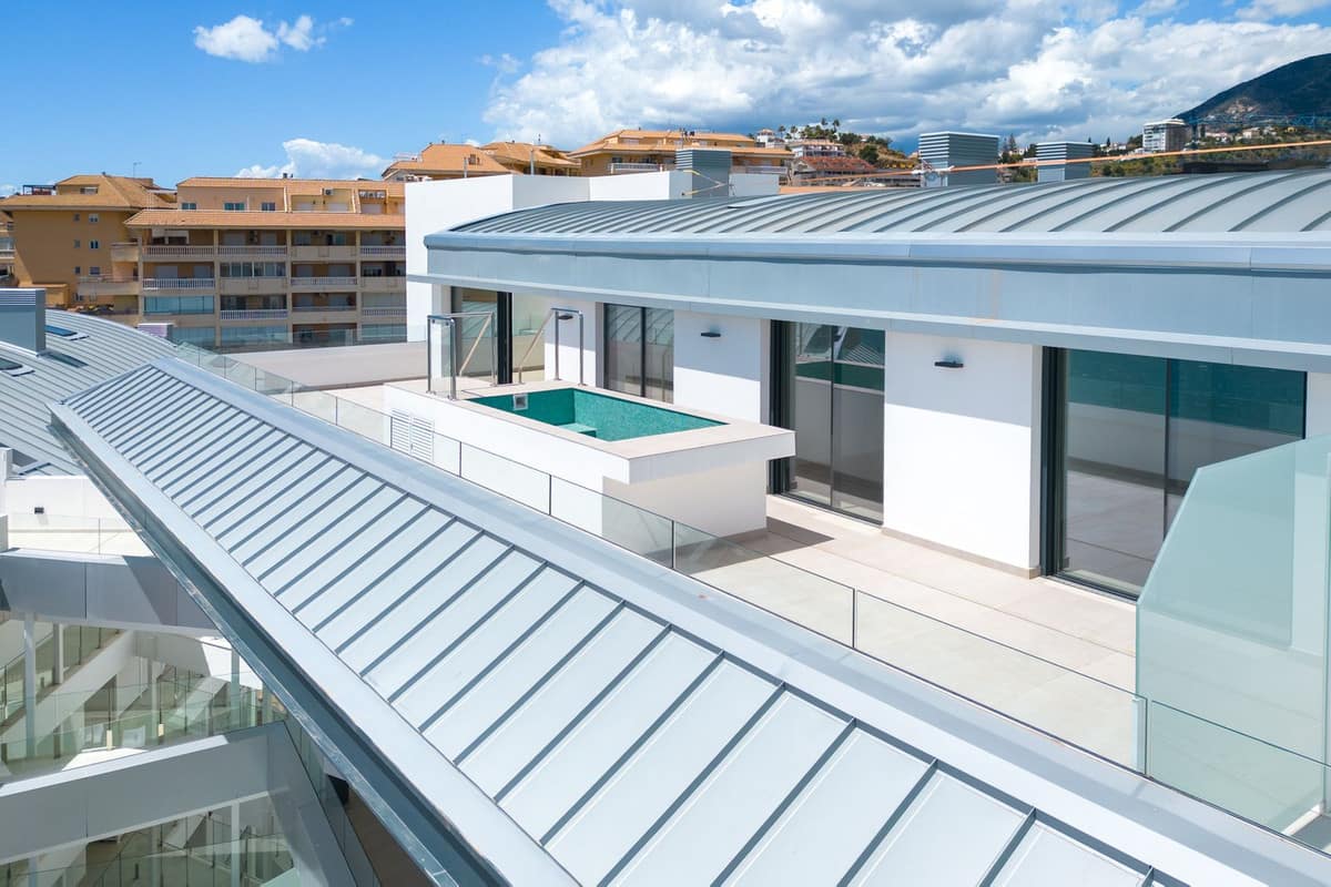 3 bedroom Apartment For Sale