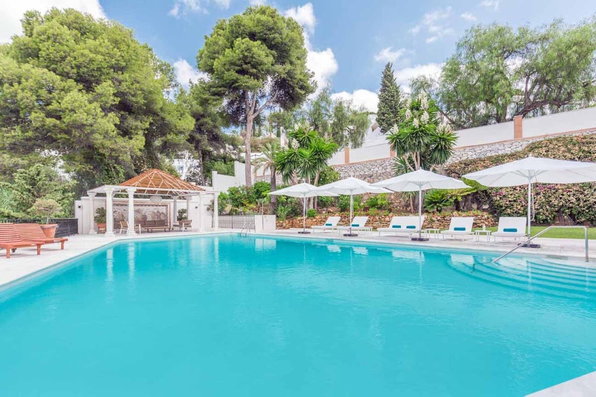6 bedroom Villa For Sale