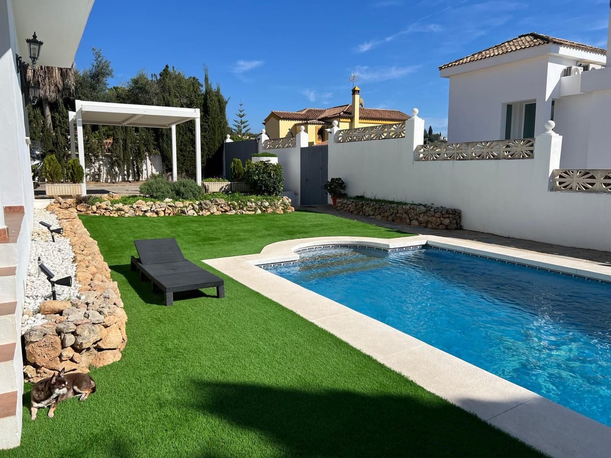 5 bedroom Villa For Sale