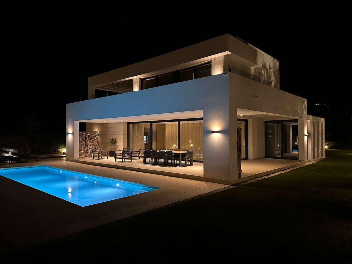 3 bedroom Villa For Sale