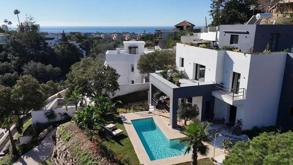 4 bedroom Villa For Sale