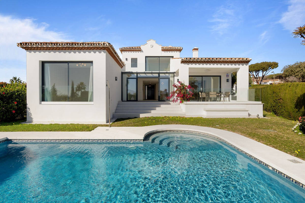 4 bedroom Villa For Sale