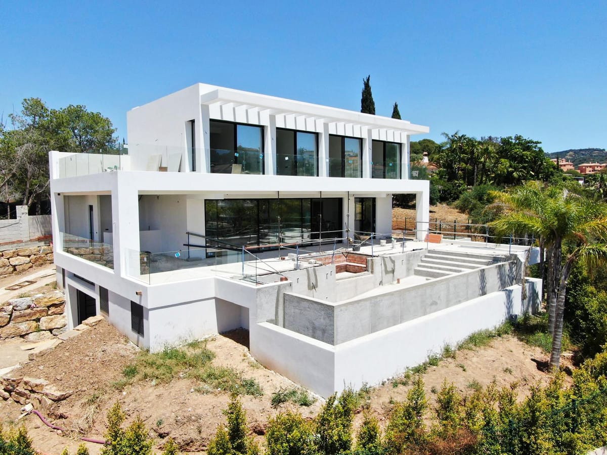 4 bedroom Villa For Sale