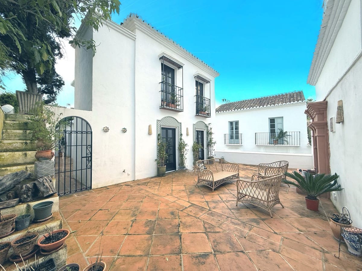 4 bedroom Villa For Sale