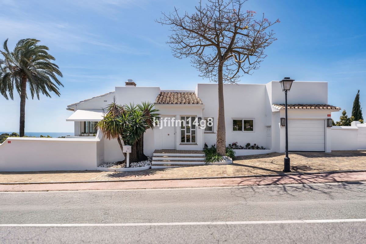 4 bedroom Villa For Sale