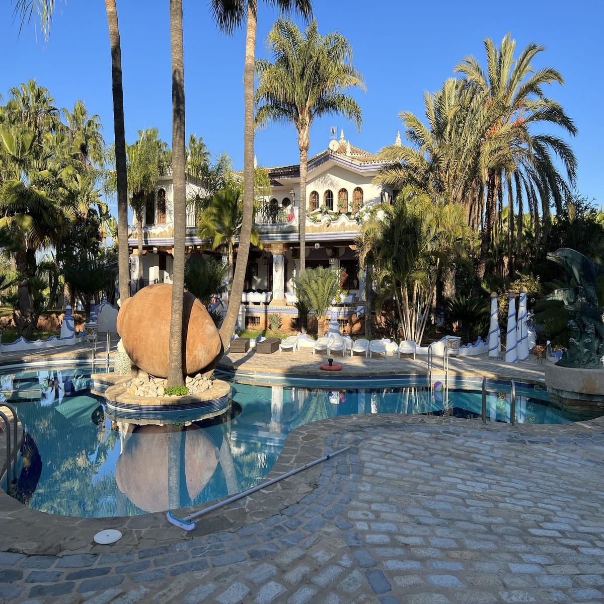 6 bedroom Villa For Sale