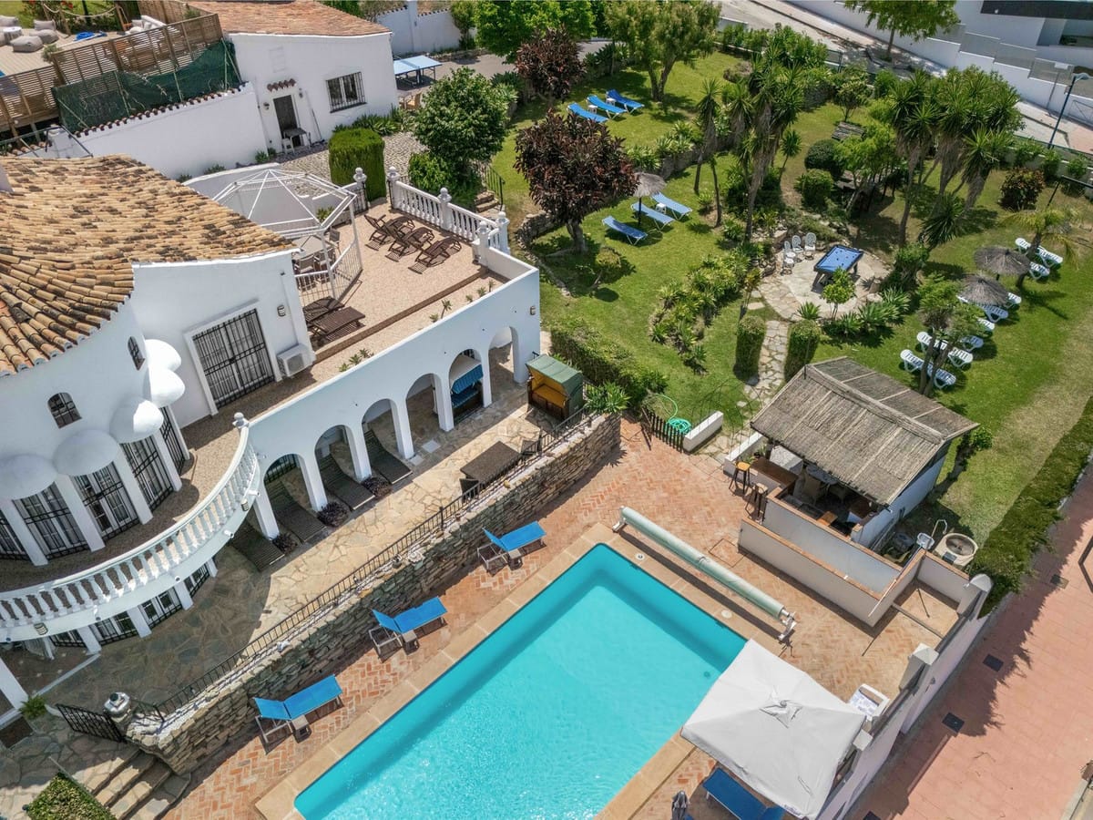 6 bedroom Villa For Sale